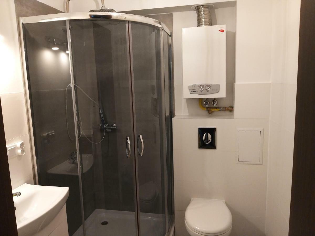 De Gaulle'a 20 Apartment *